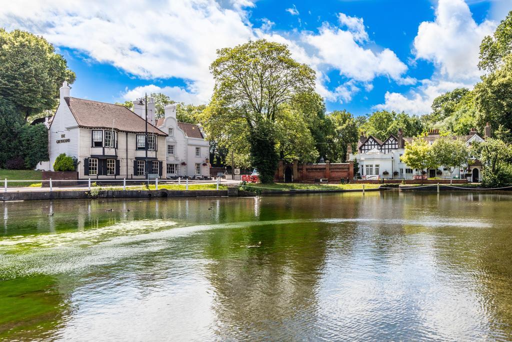 فندق Greyhound Carshalton المظهر الخارجي الصورة